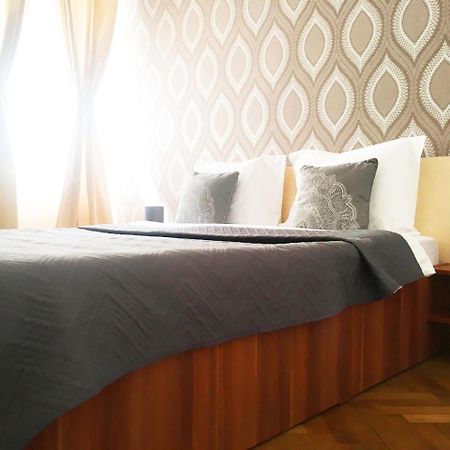 Sunny Old Town Apartment บราชอฟ ภายนอก รูปภาพ