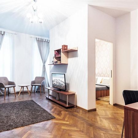 Sunny Old Town Apartment บราชอฟ ภายนอก รูปภาพ