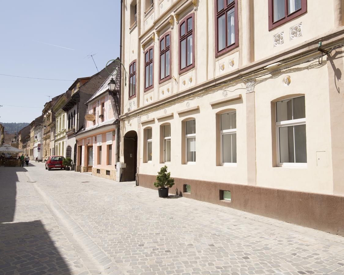 Sunny Old Town Apartment บราชอฟ ภายนอก รูปภาพ
