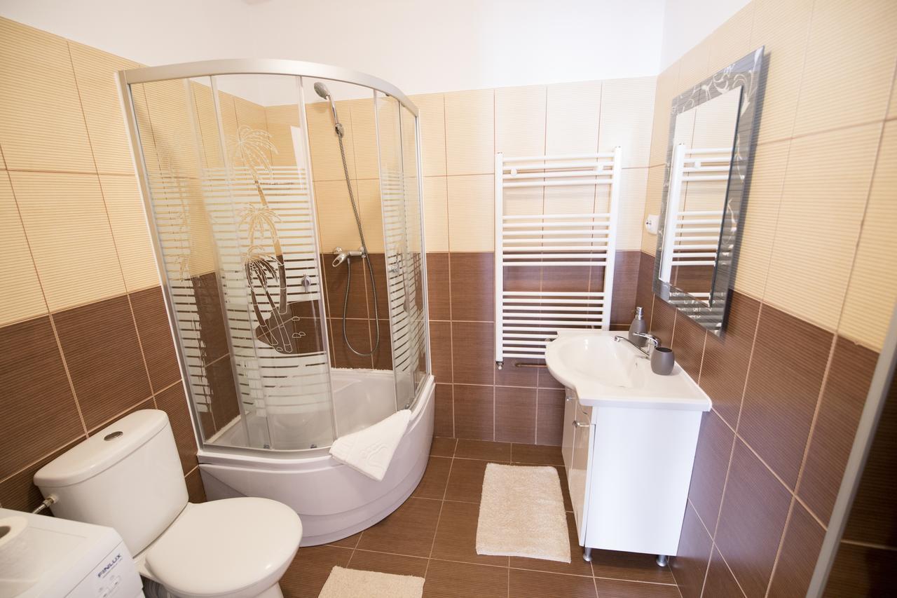 Sunny Old Town Apartment บราชอฟ ภายนอก รูปภาพ
