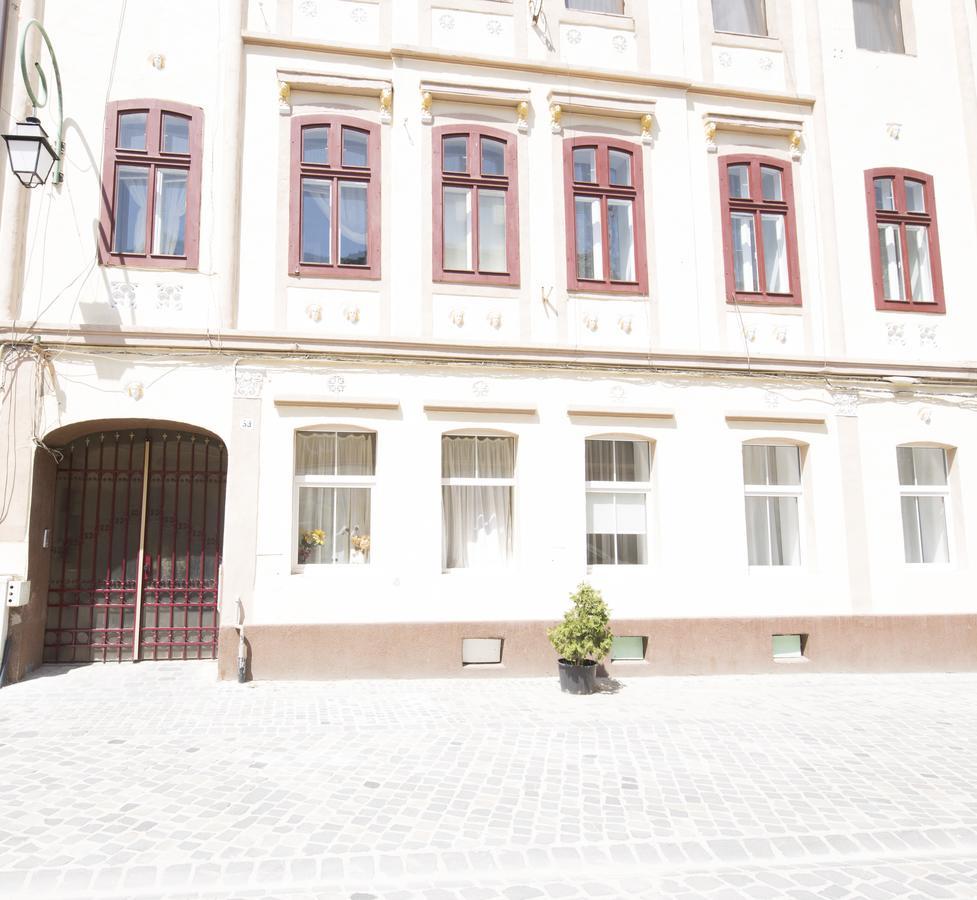 Sunny Old Town Apartment บราชอฟ ภายนอก รูปภาพ