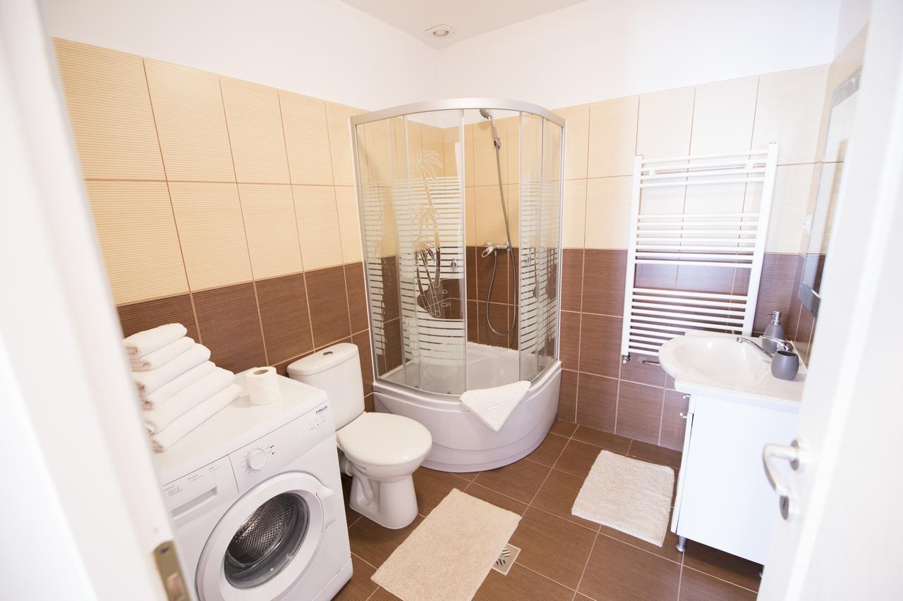 Sunny Old Town Apartment บราชอฟ ภายนอก รูปภาพ