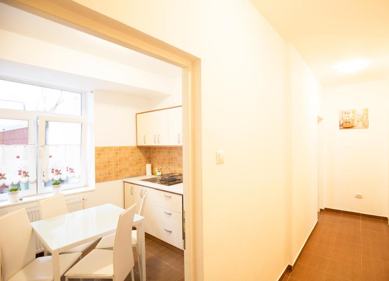 Sunny Old Town Apartment บราชอฟ ภายนอก รูปภาพ