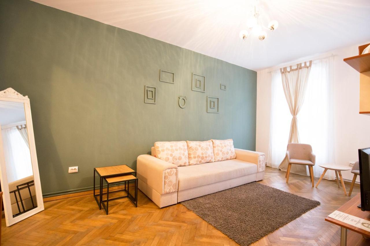 Sunny Old Town Apartment บราชอฟ ภายนอก รูปภาพ