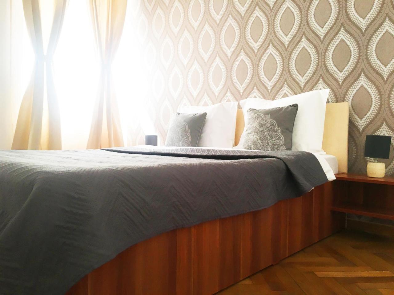 Sunny Old Town Apartment บราชอฟ ภายนอก รูปภาพ