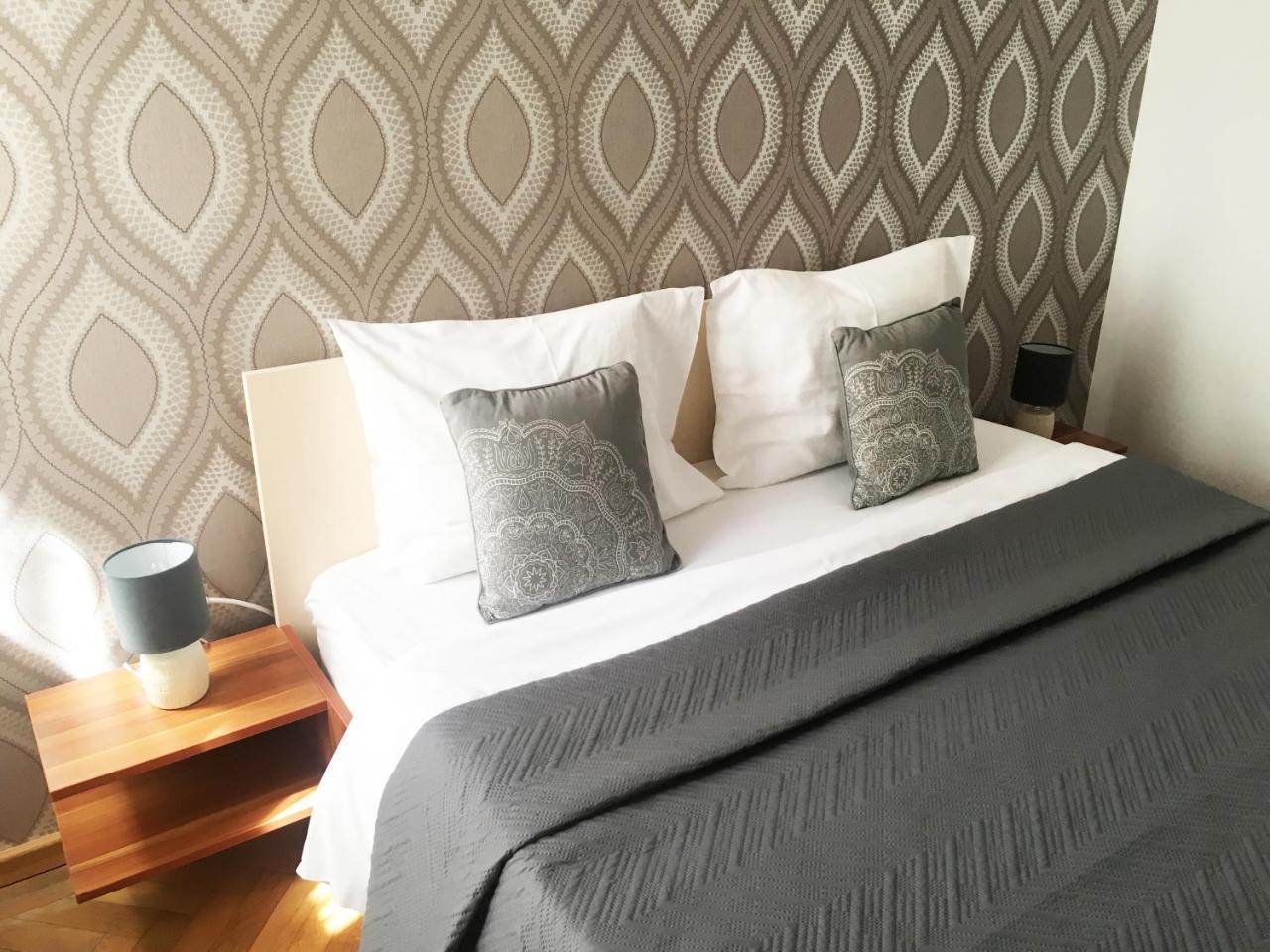 Sunny Old Town Apartment บราชอฟ ภายนอก รูปภาพ