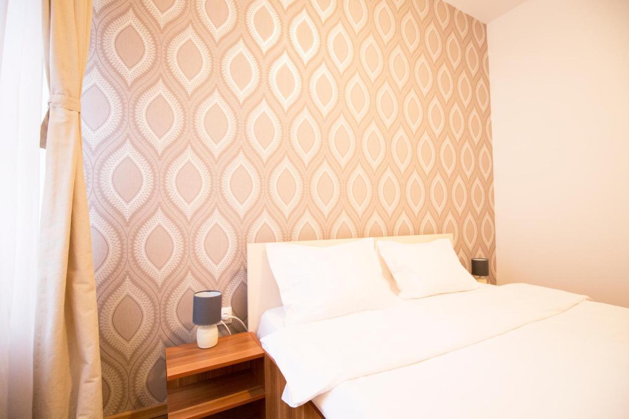 Sunny Old Town Apartment บราชอฟ ภายนอก รูปภาพ