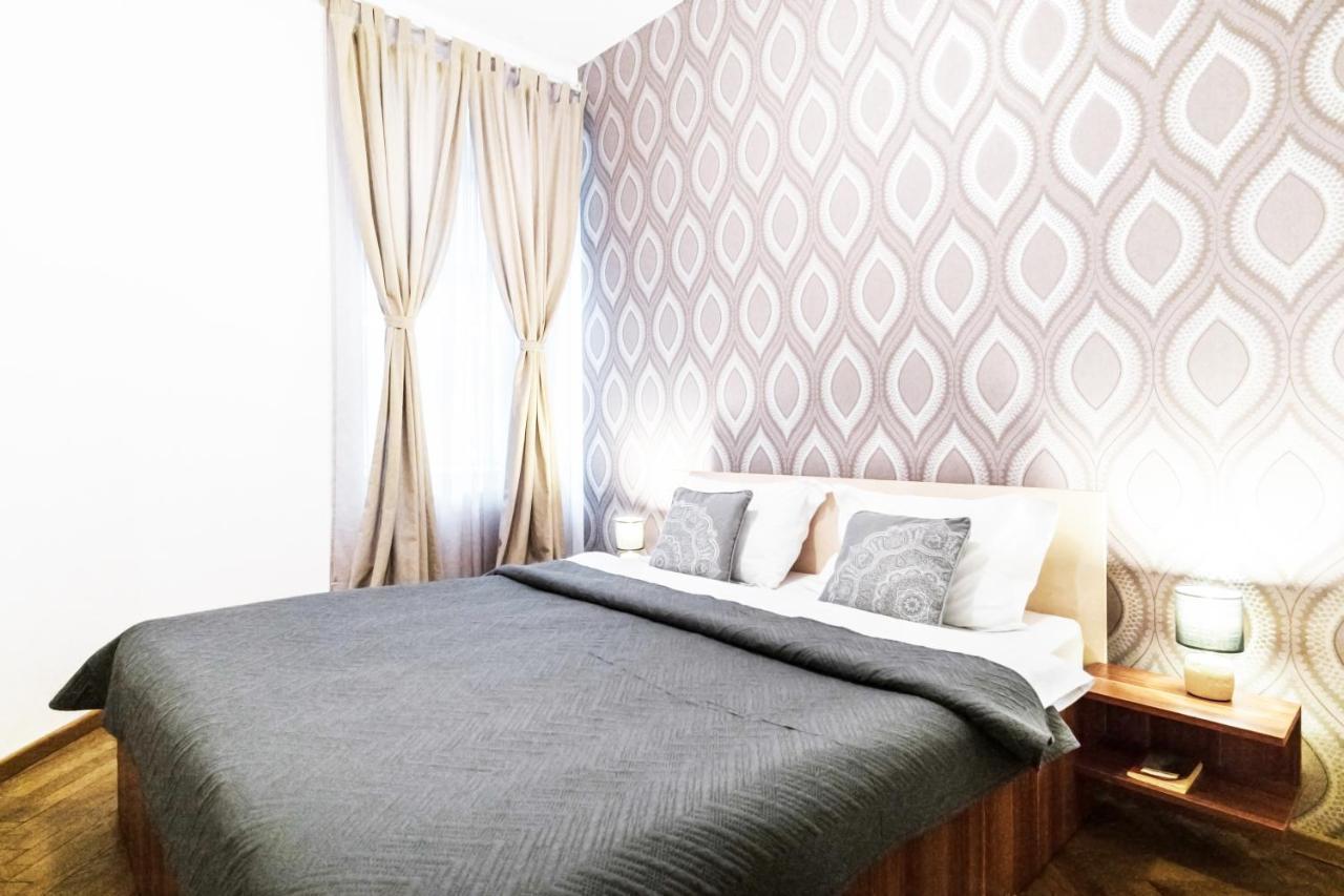 Sunny Old Town Apartment บราชอฟ ภายนอก รูปภาพ