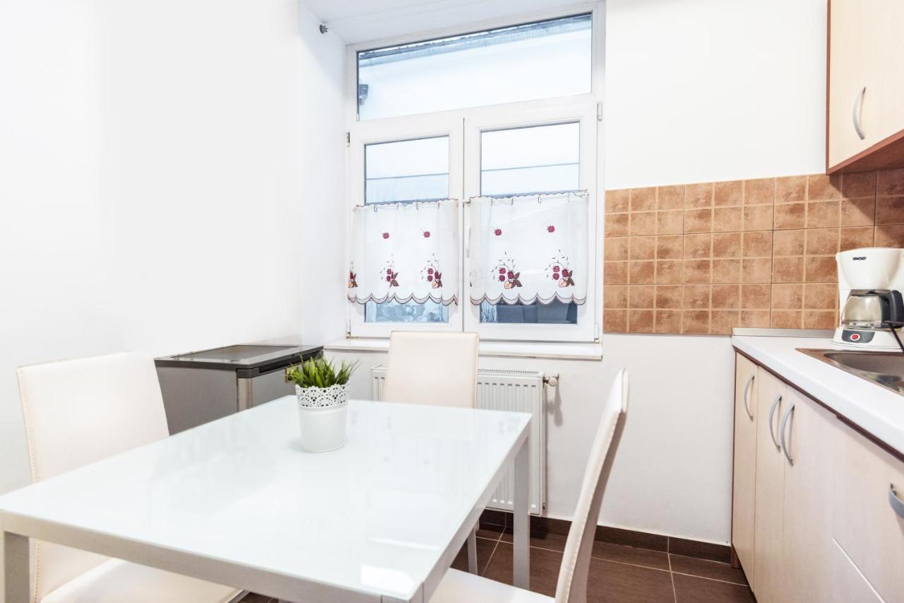 Sunny Old Town Apartment บราชอฟ ภายนอก รูปภาพ
